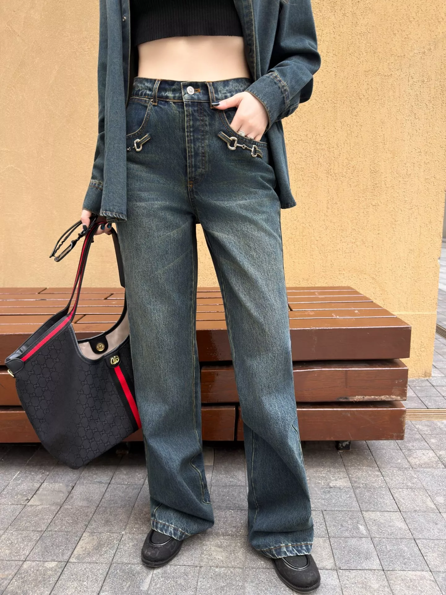 구찌 복고 하이웨이스트 부츠컷 데님 팬츠 상세 이미지 16