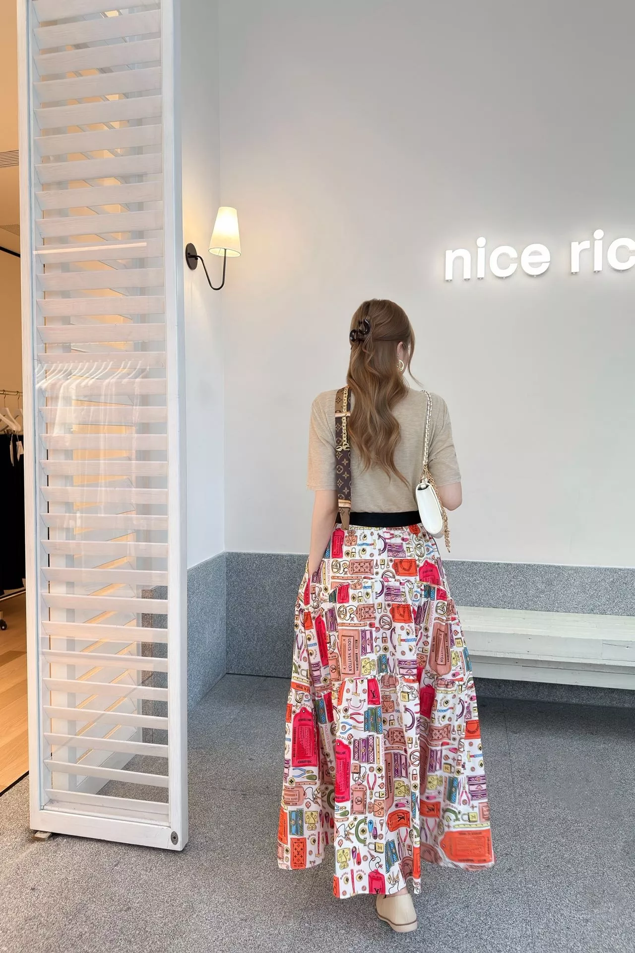 로에베 아트 프린트 밴딩 스커트 상세 이미지 34