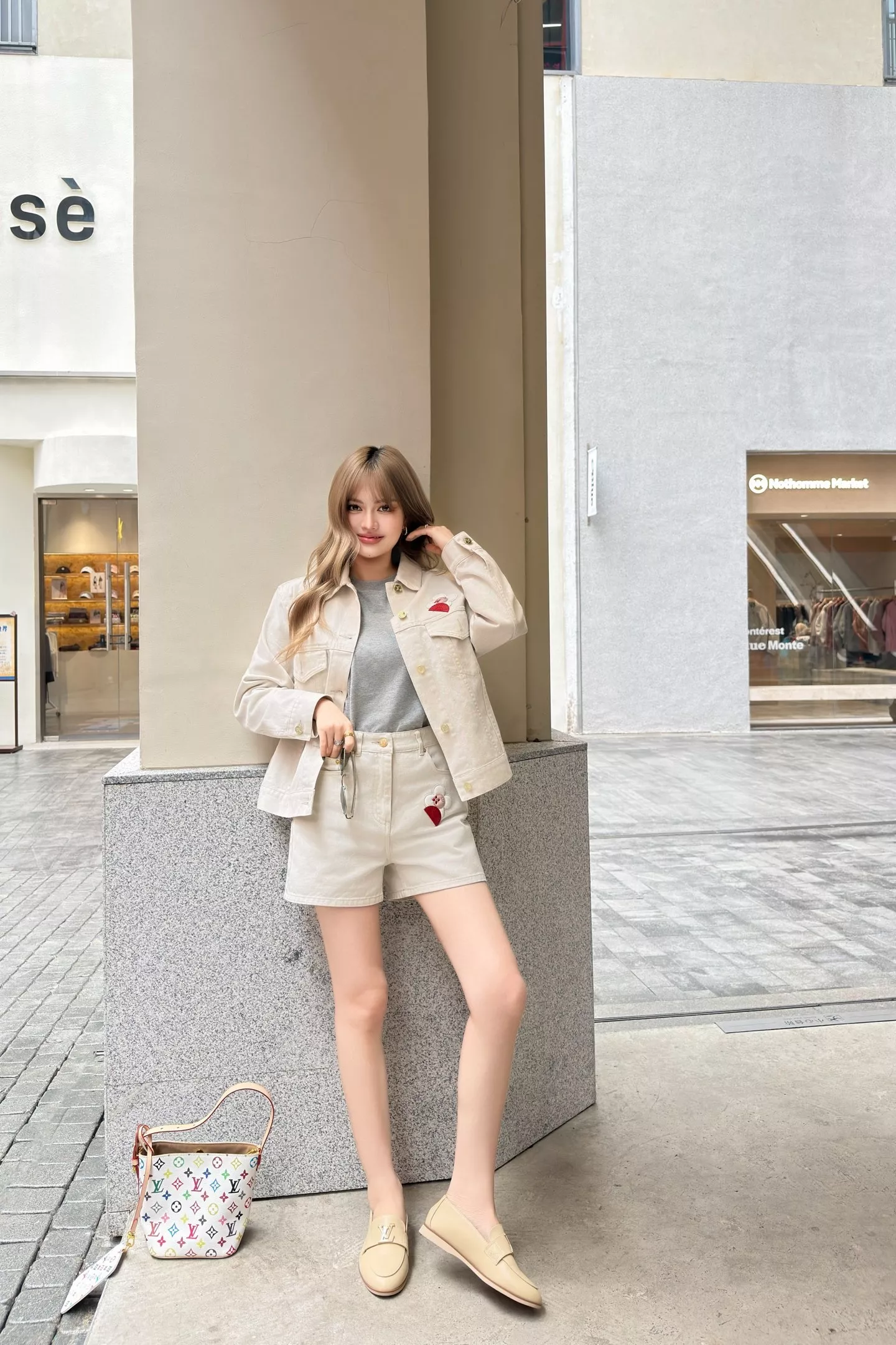 로에베 화이트 자수 데님 쇼츠 상세 이미지 17
