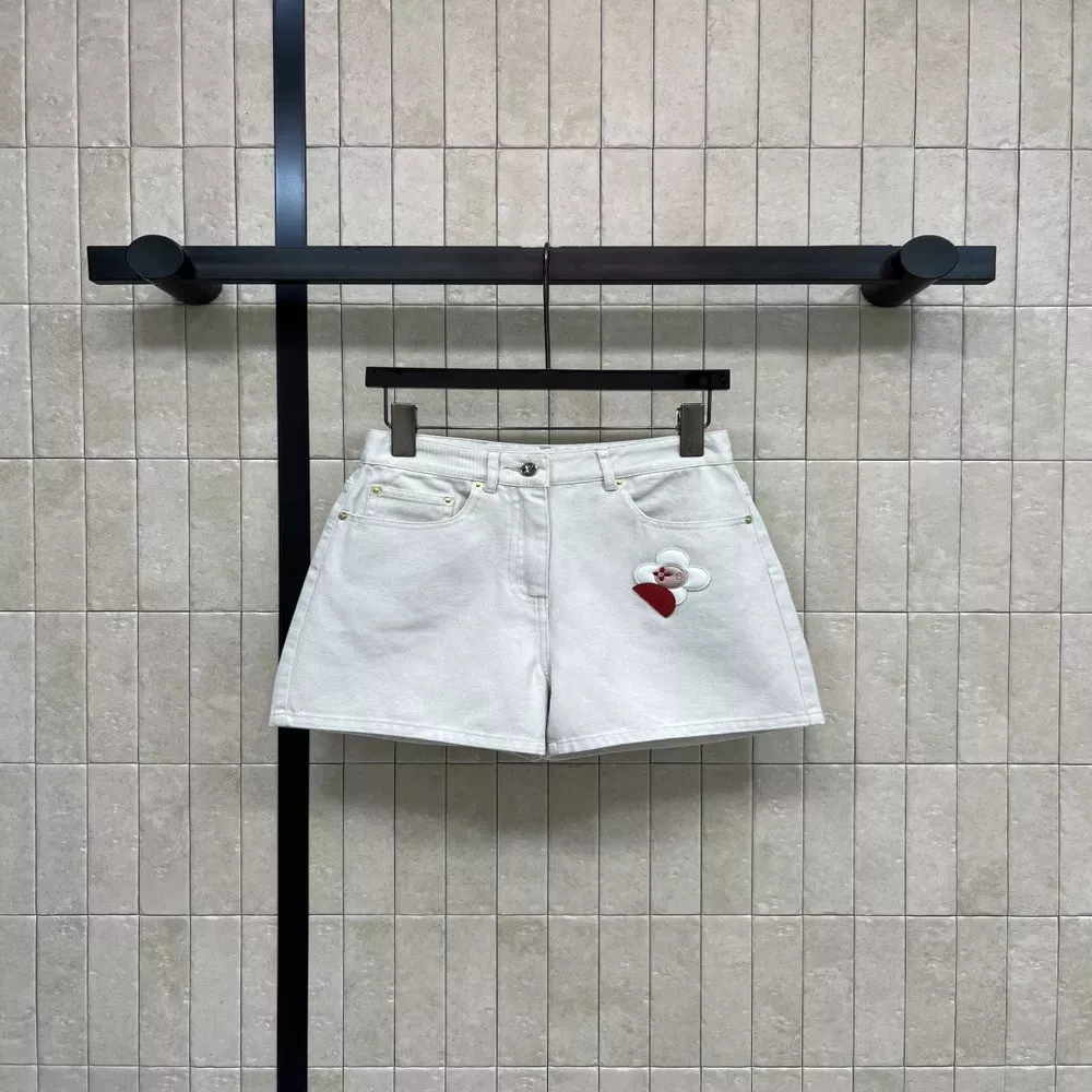 로에베 화이트 자수 데님 쇼츠