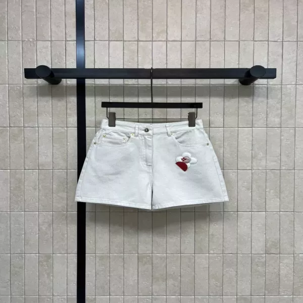 로에베 화이트 자수 데님 쇼츠