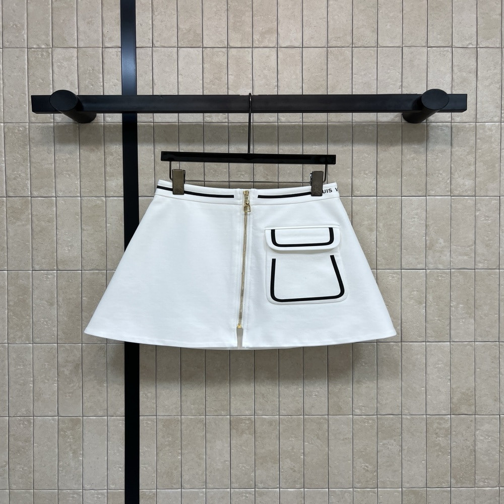 로로피아나 화이트 A라인 지퍼 스커트