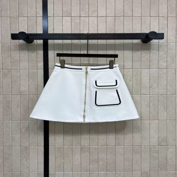 로로피아나 화이트 A라인 지퍼 스커트