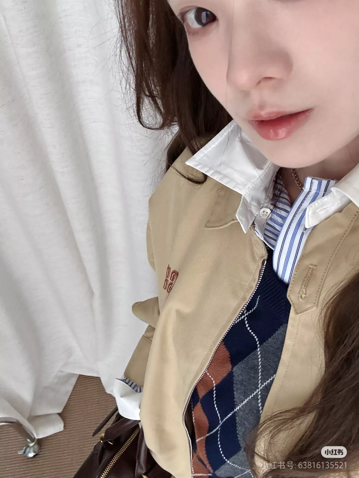 미우미우 레이저 패치 자수 카라 집업 재킷 상세 이미지 16