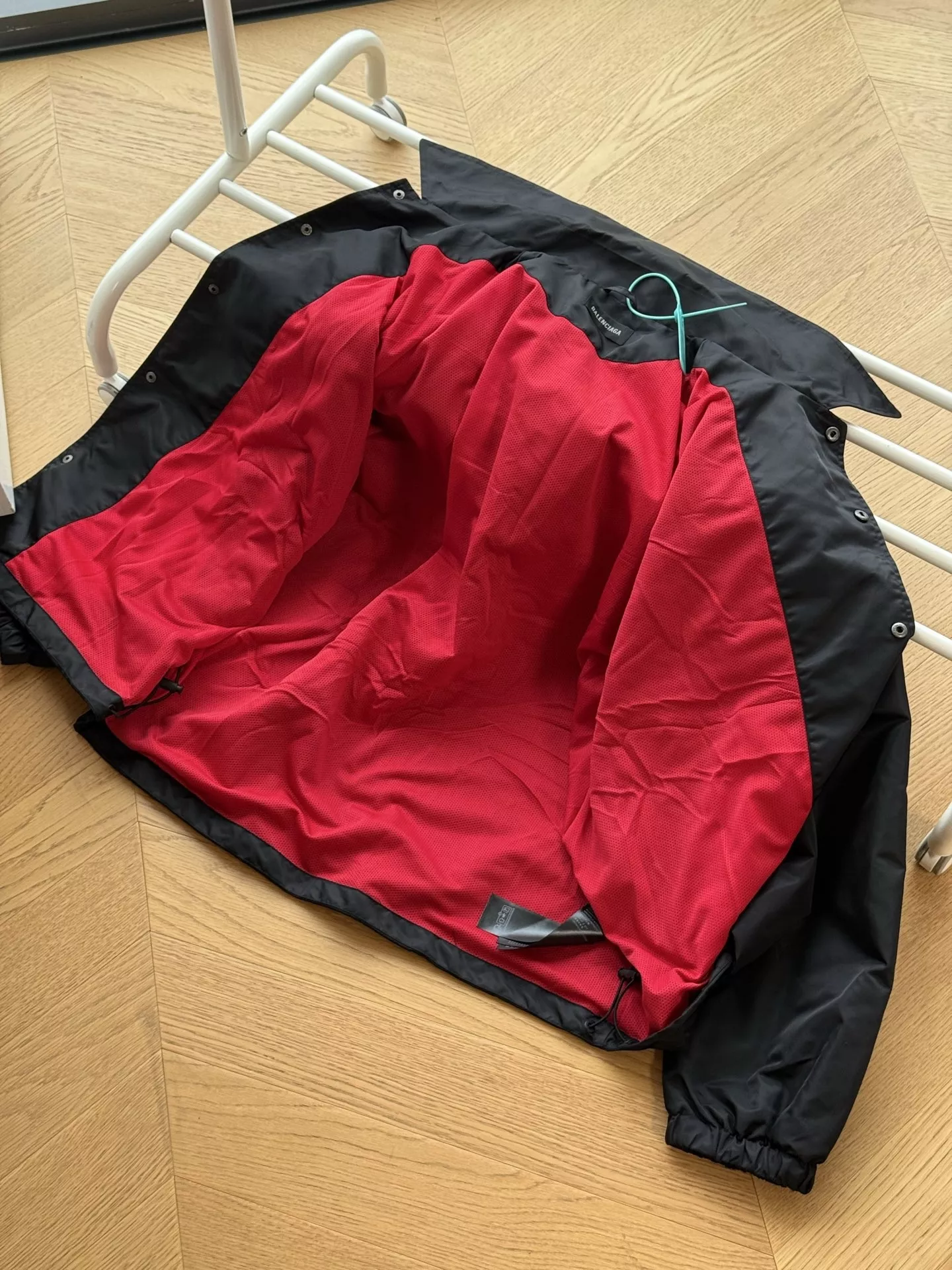발렌시아가 엔비에이 콜라보 코치 재킷 상세 이미지 20