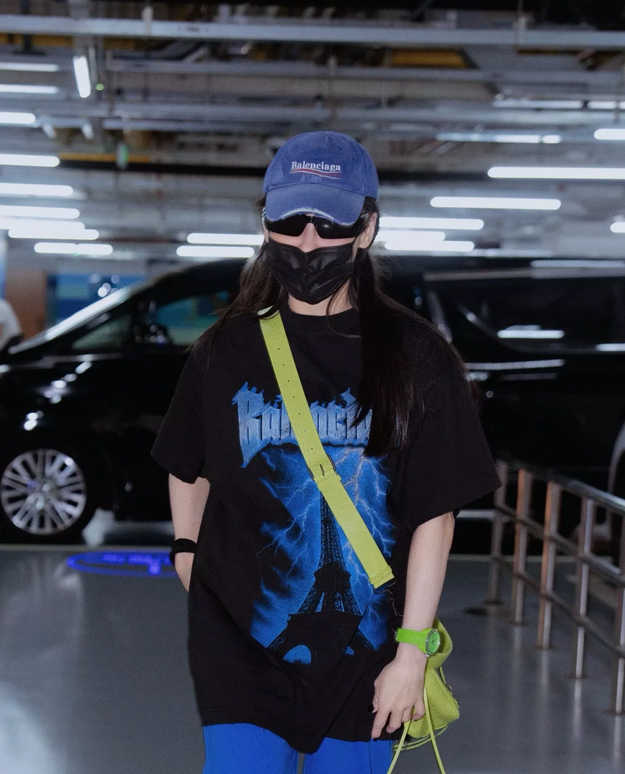 발렌시아가 빈티지 그래픽 프린트 반팔 티셔츠 상세 이미지 35