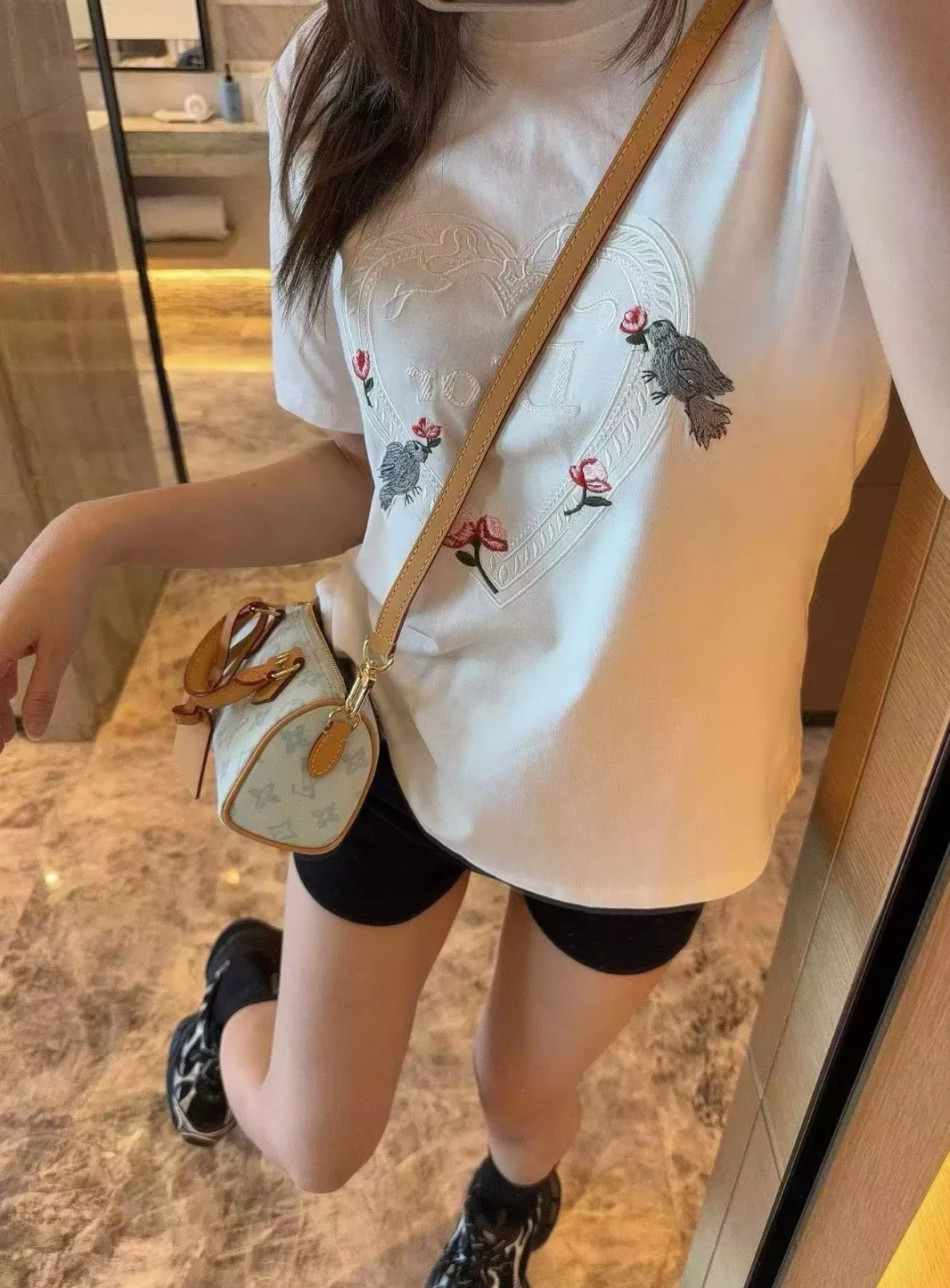 디올 하트 플라워 버드 자수 반소매 탑 상세 이미지 22
