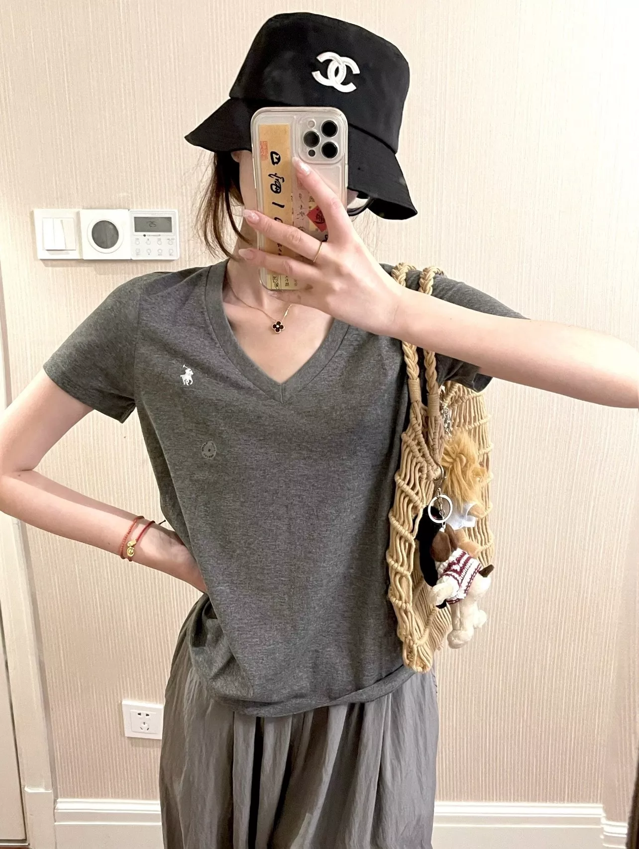 랄프로렌 브이넥 자수 반소매 티셔츠 상세 이미지 29