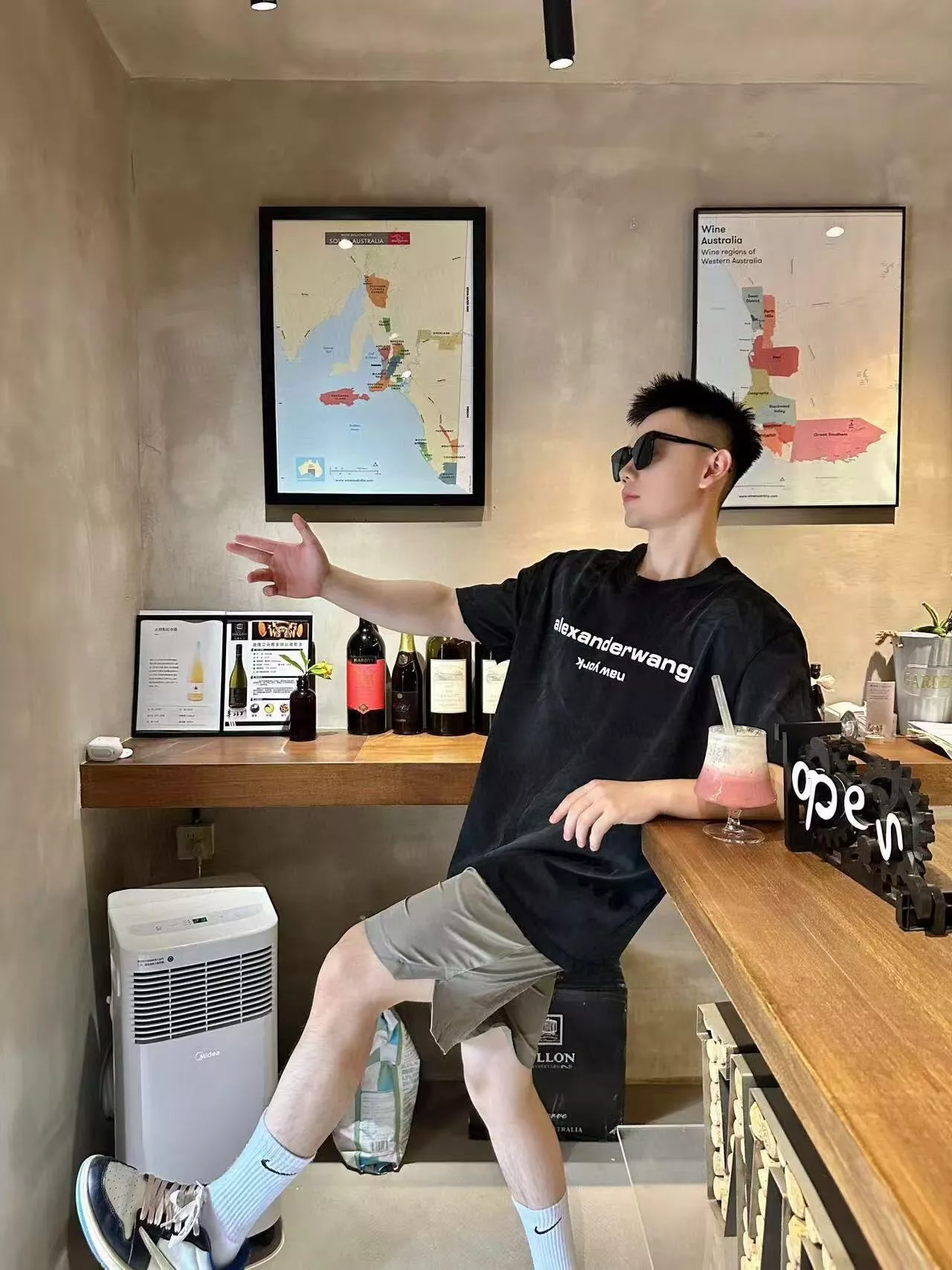 알렉산더왕 레터링 로고 발포 프린트 반소매 티셔츠 상세 이미지 17