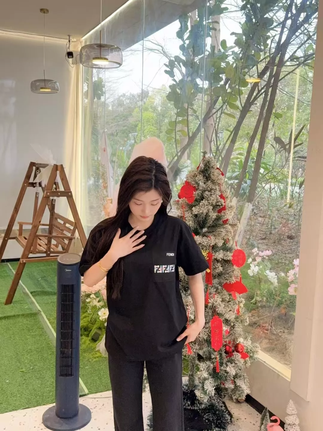 펜디 포켓 FF 엠보싱 반소매 티셔츠 상세 이미지 19