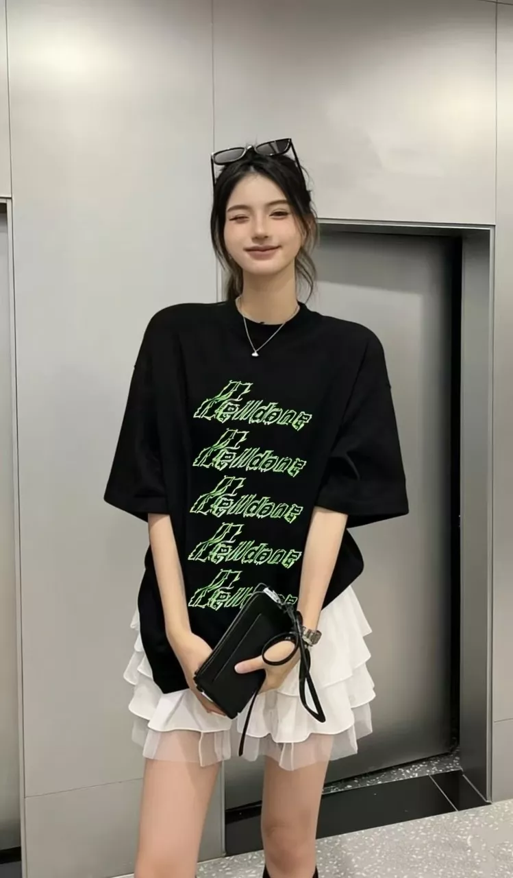 웰던 액체 형광 로고 프린트 반팔 티셔츠 상세 이미지 18
