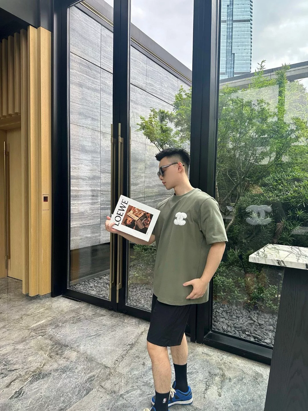 샤넬 밀리터리 그린 더블 씨 로고 타월 자수 반소매 상세 이미지 12