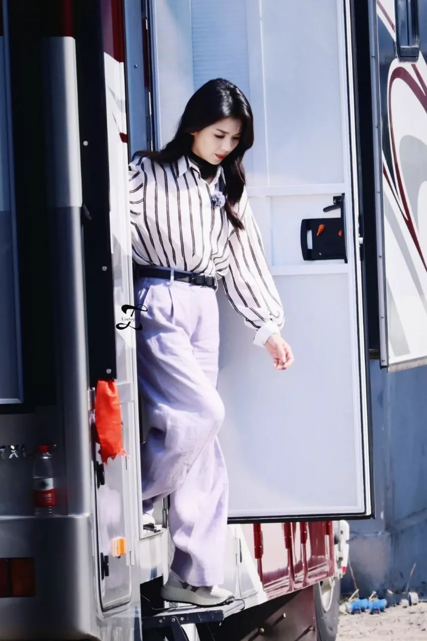 브루넬로쿠치넬리 스팽글 세로 스트라이프 카라 셔츠 상세 이미지 19