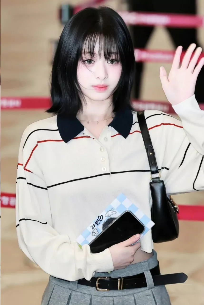 셀린느 스트라이프 카라 니트 폴로 상세 이미지 20