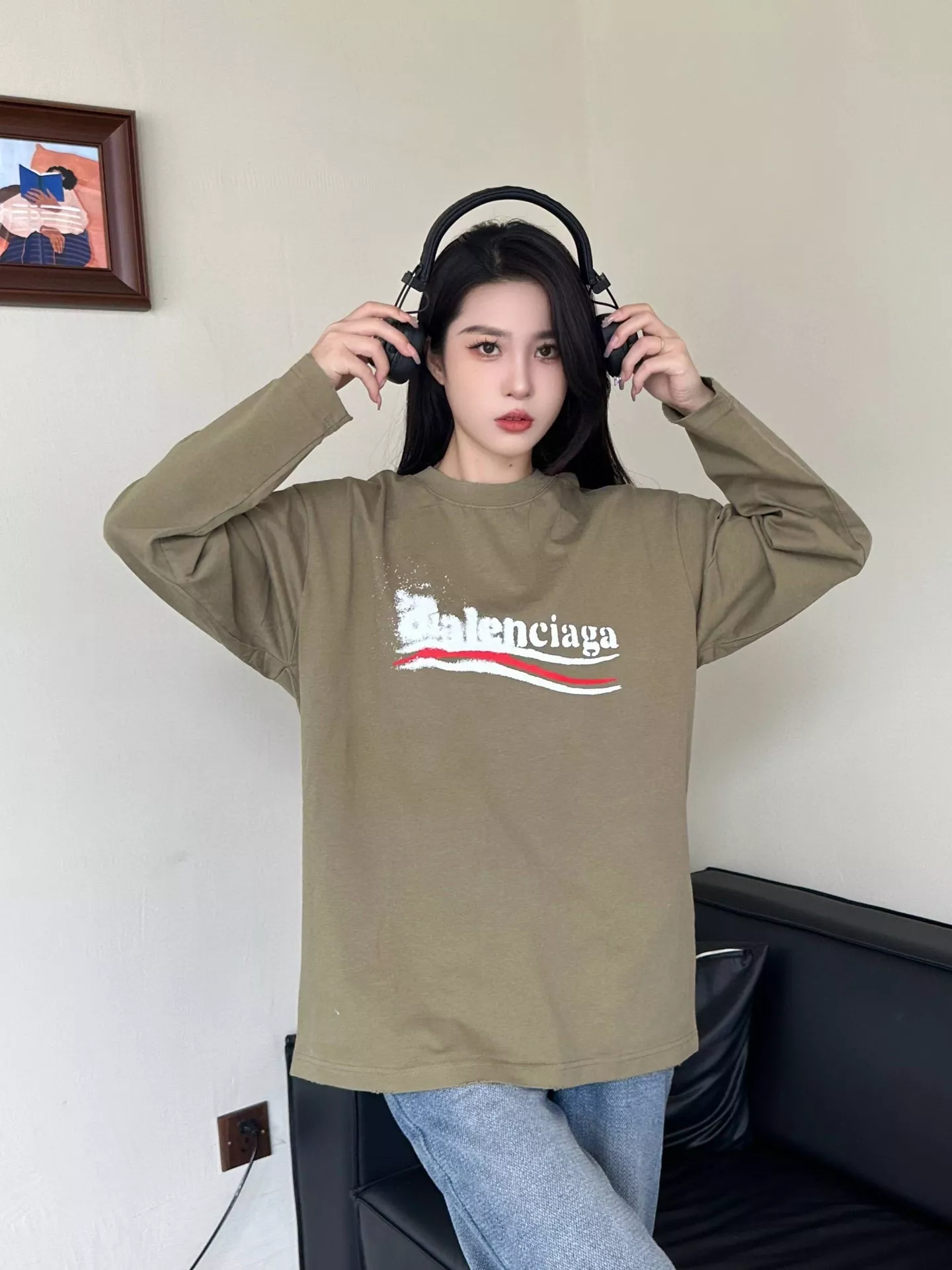 발렌시아가 블러 콜라 프린트 롱슬리브 티셔츠 상세 이미지 13