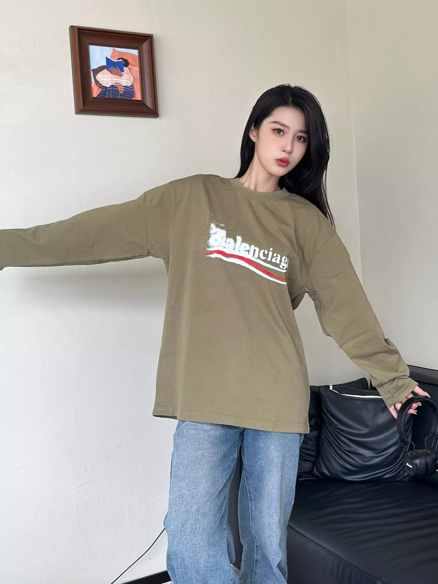 발렌시아가 블러 콜라 프린트 롱슬리브 티셔츠 상세 이미지 12