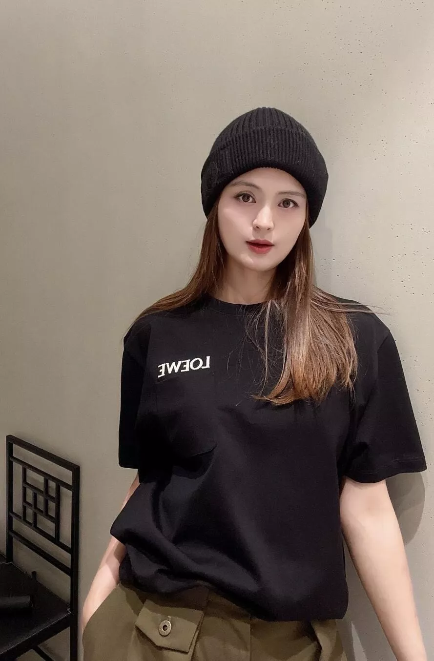 로에베 포켓 자수 로고 반소매 티셔츠 상세 이미지 17