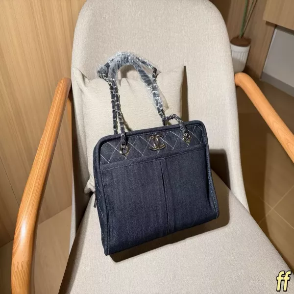 샤넬 빈티지 데님 체인 토트백