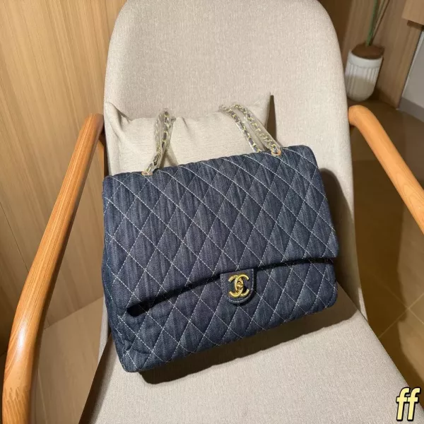 샤넬 데님 체인 플랩 백