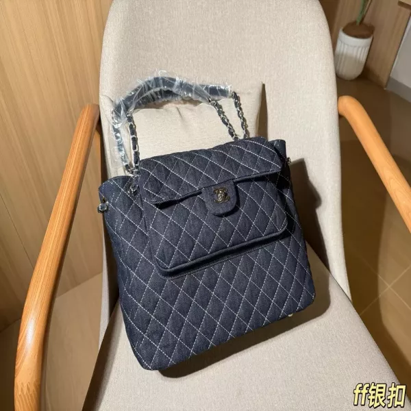 샤넬 더블 포켓 퀼팅 백
