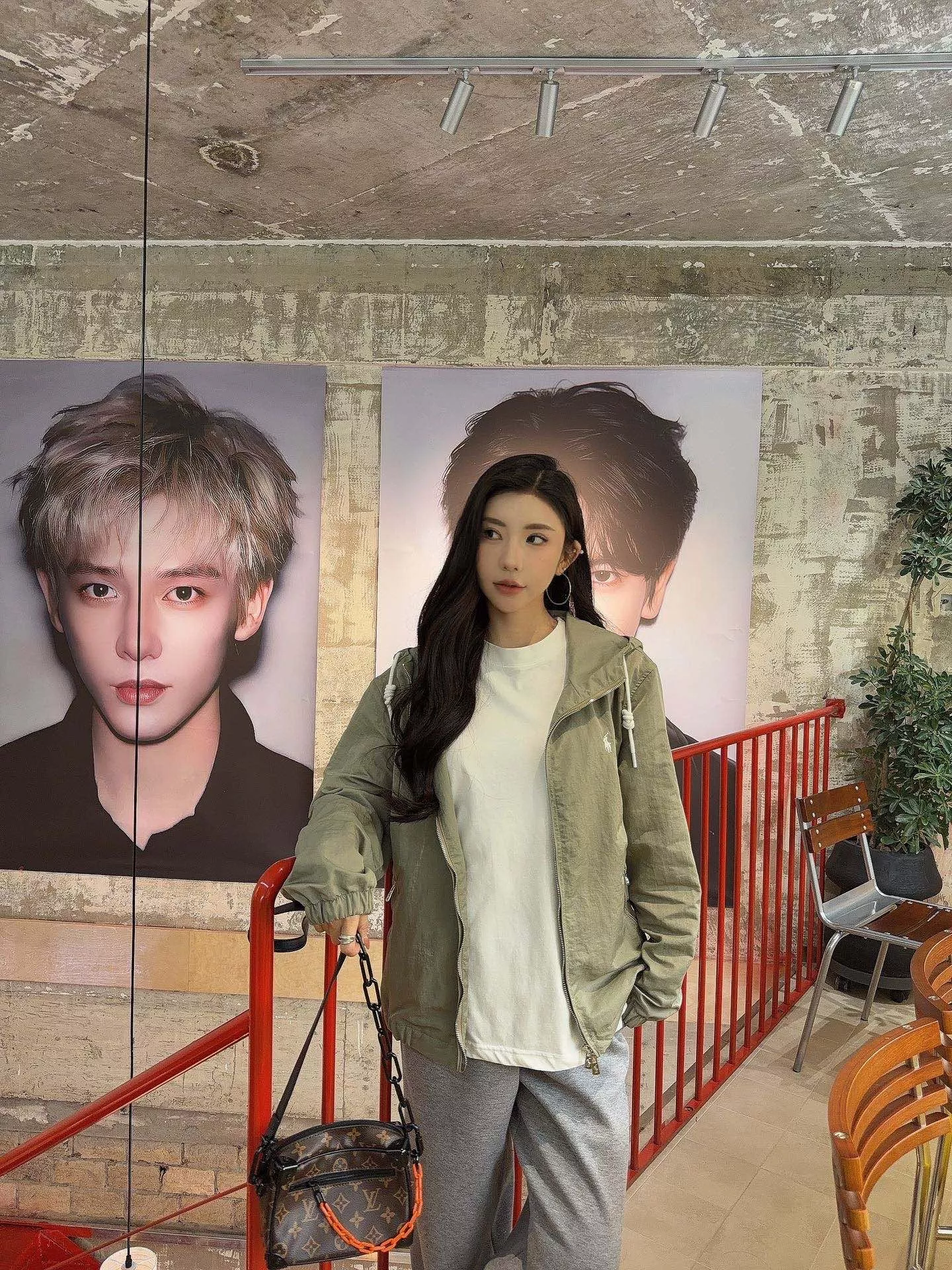 랄프로렌 자수 포니 로고 후드 재킷 상세 이미지 11