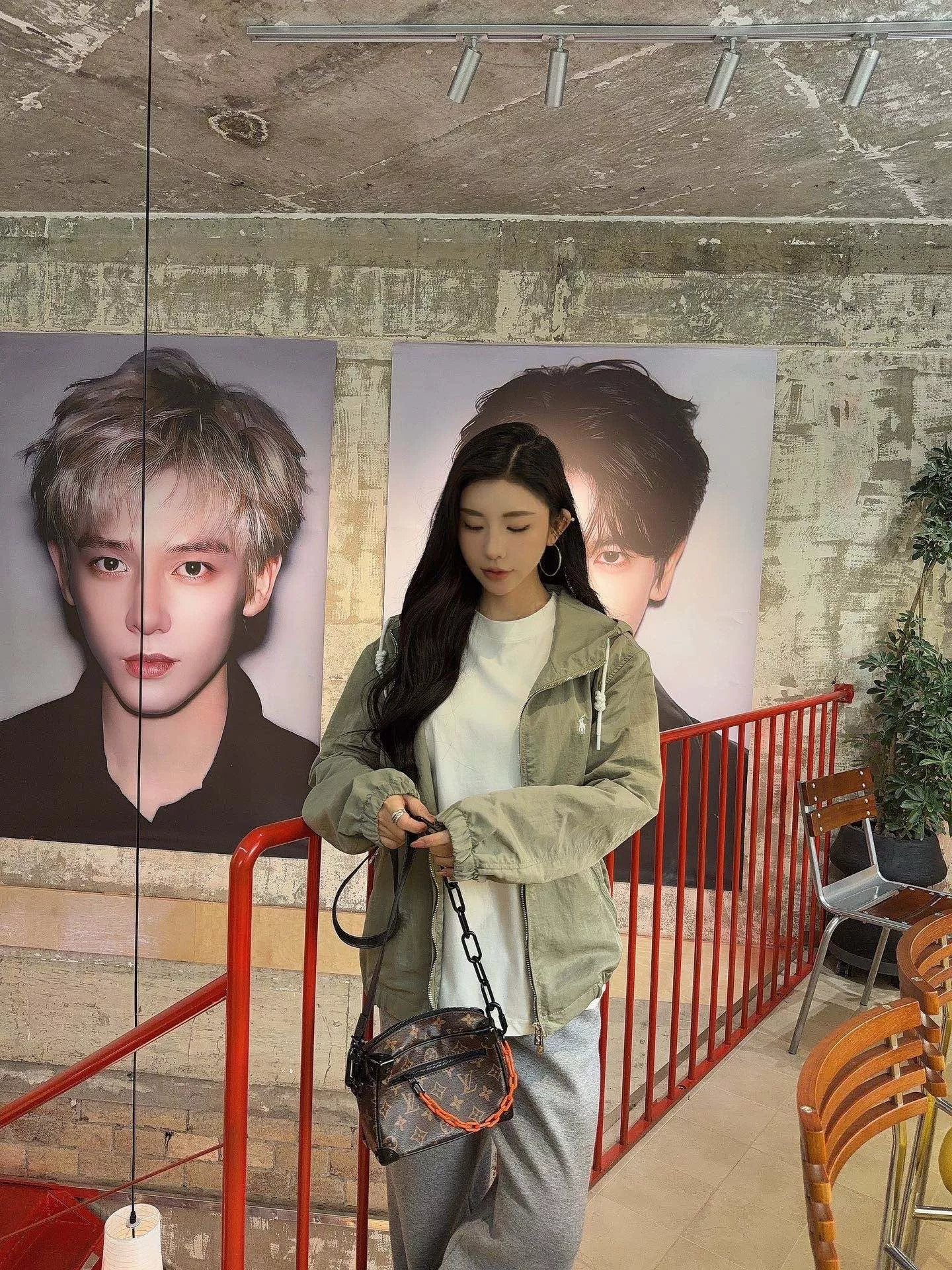 랄프로렌 자수 포니 로고 후드 재킷 상세 이미지 12