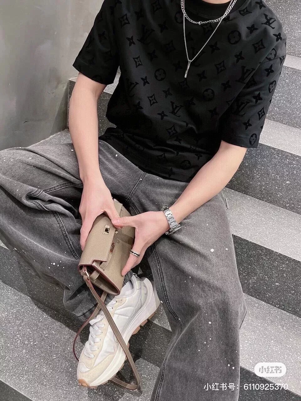 루이비통 올오버 모노그램 플로킹 반소매 상세 이미지 12