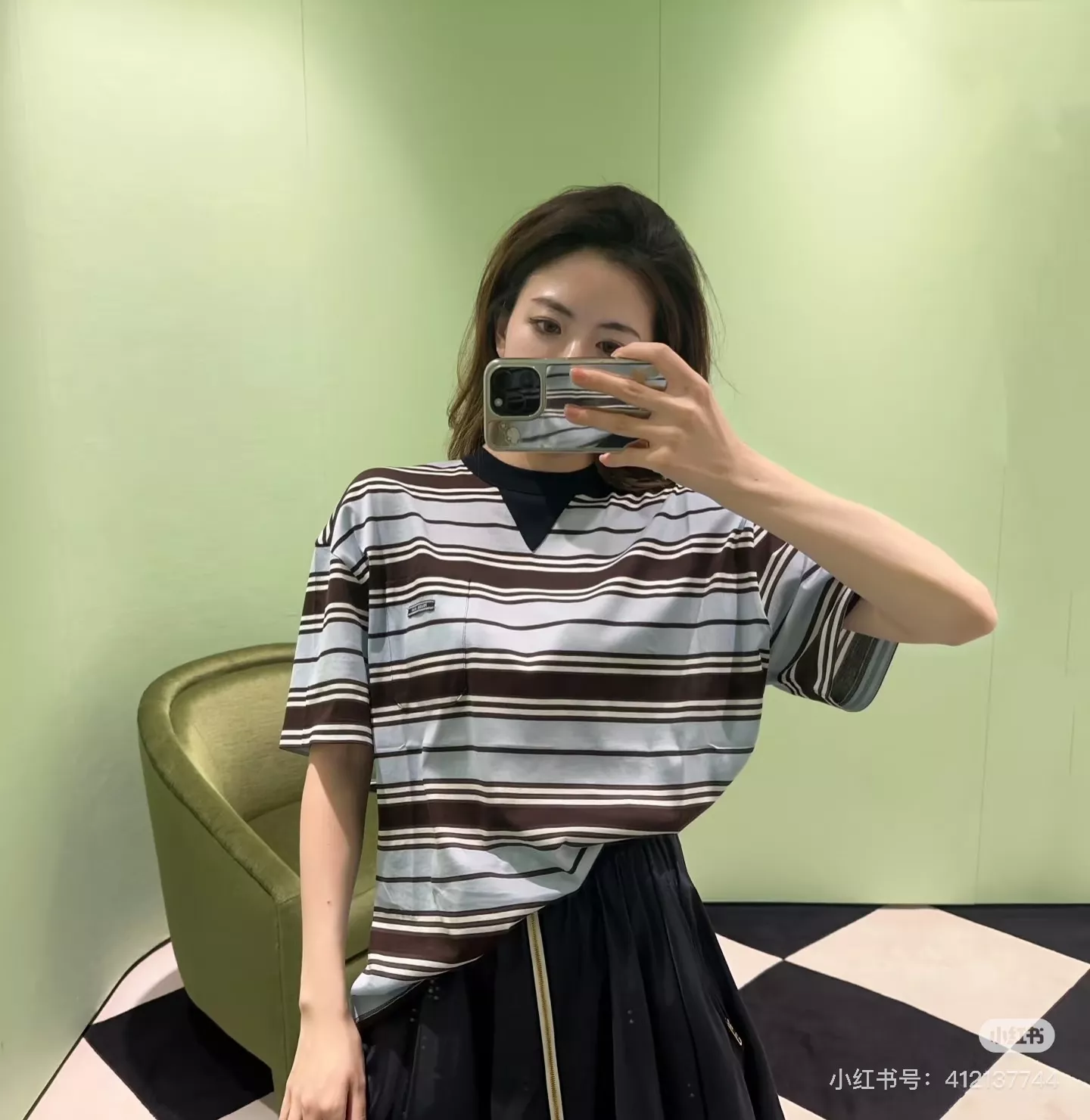 프라다 포켓 라벨 스트라이프 반소매 티셔츠 상세 이미지 14