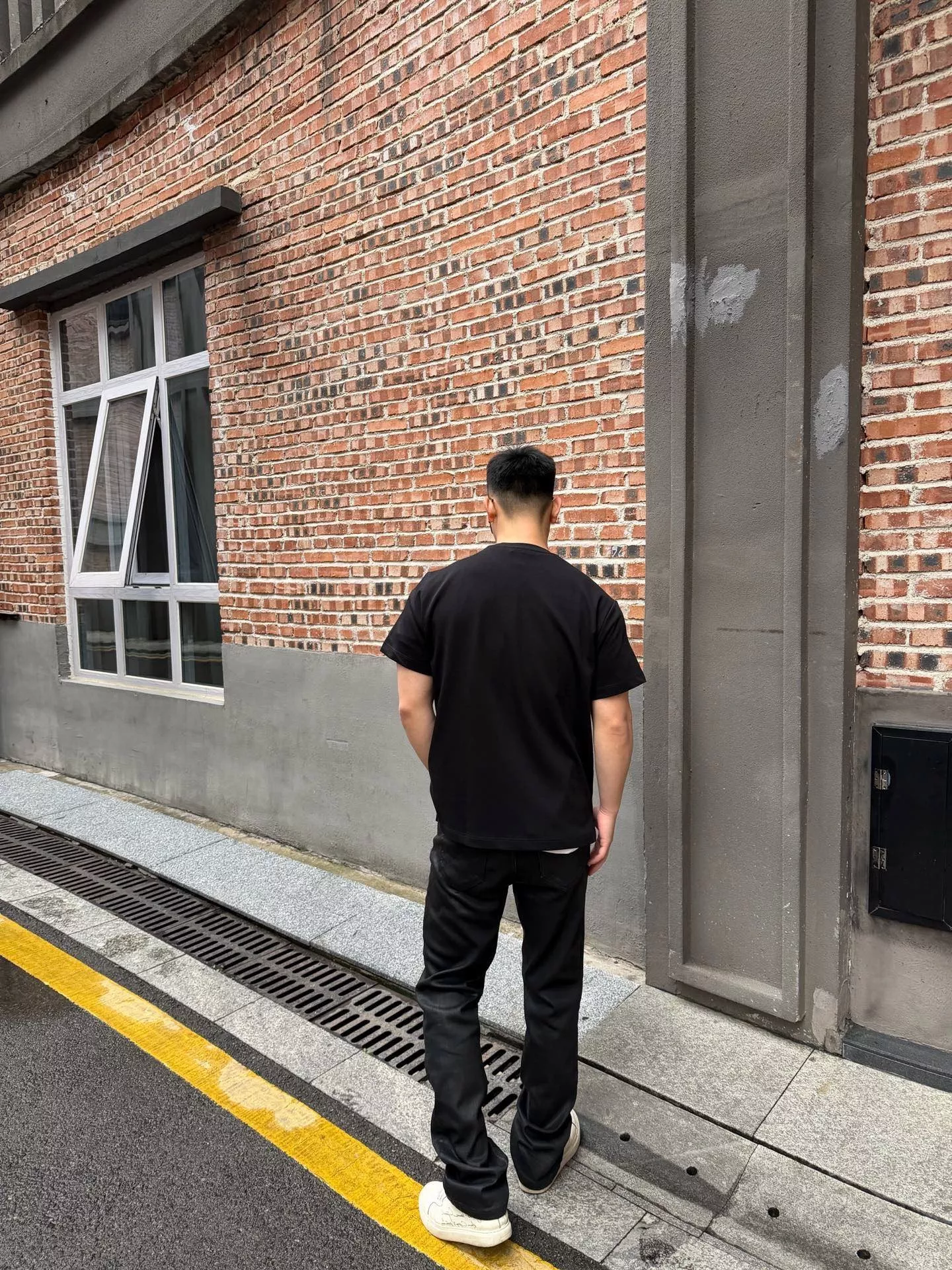 프라다 삼각 로고 반소매 티셔츠 상세 이미지 16