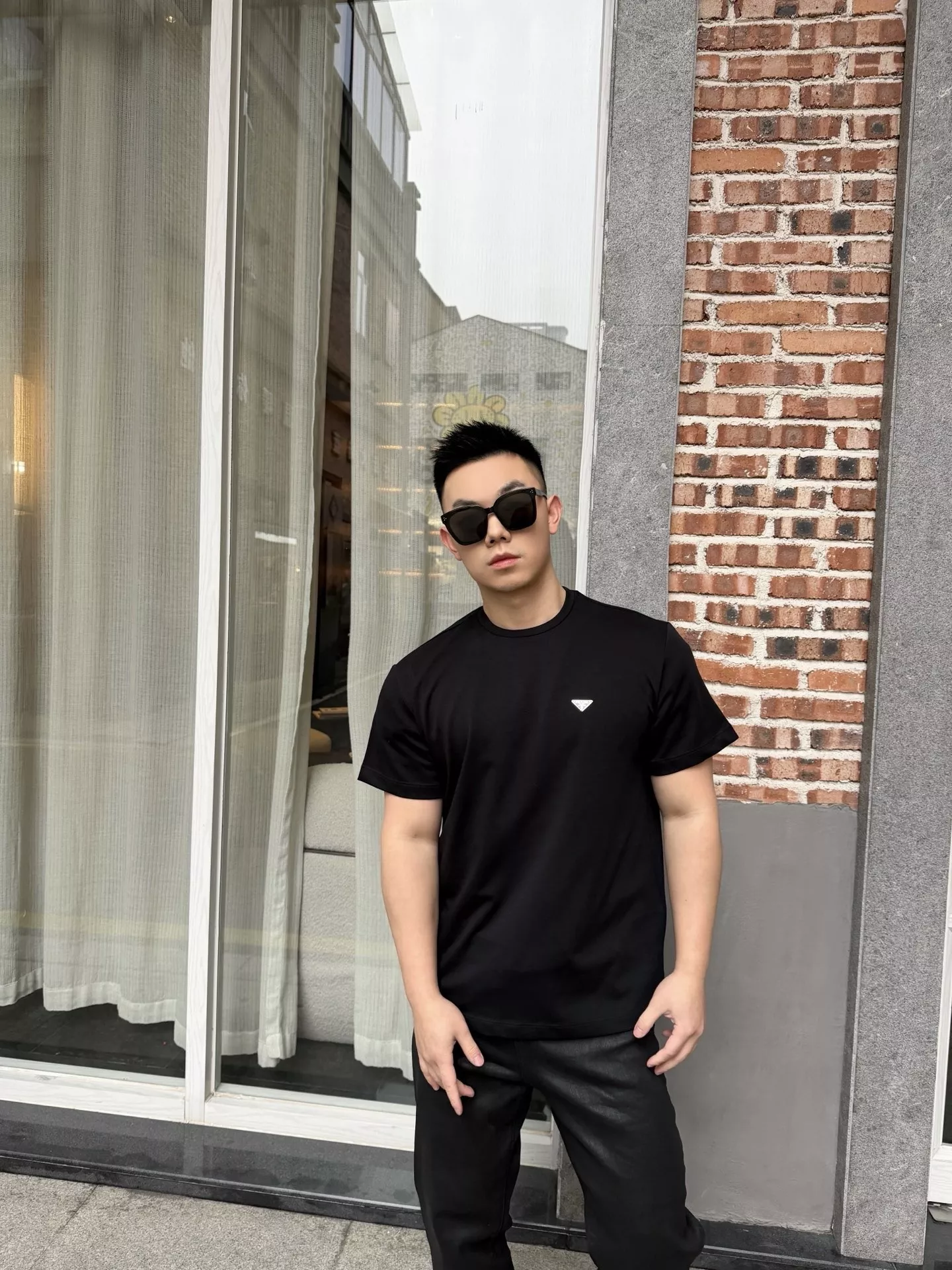 프라다 삼각 로고 반소매 티셔츠 상세 이미지 11