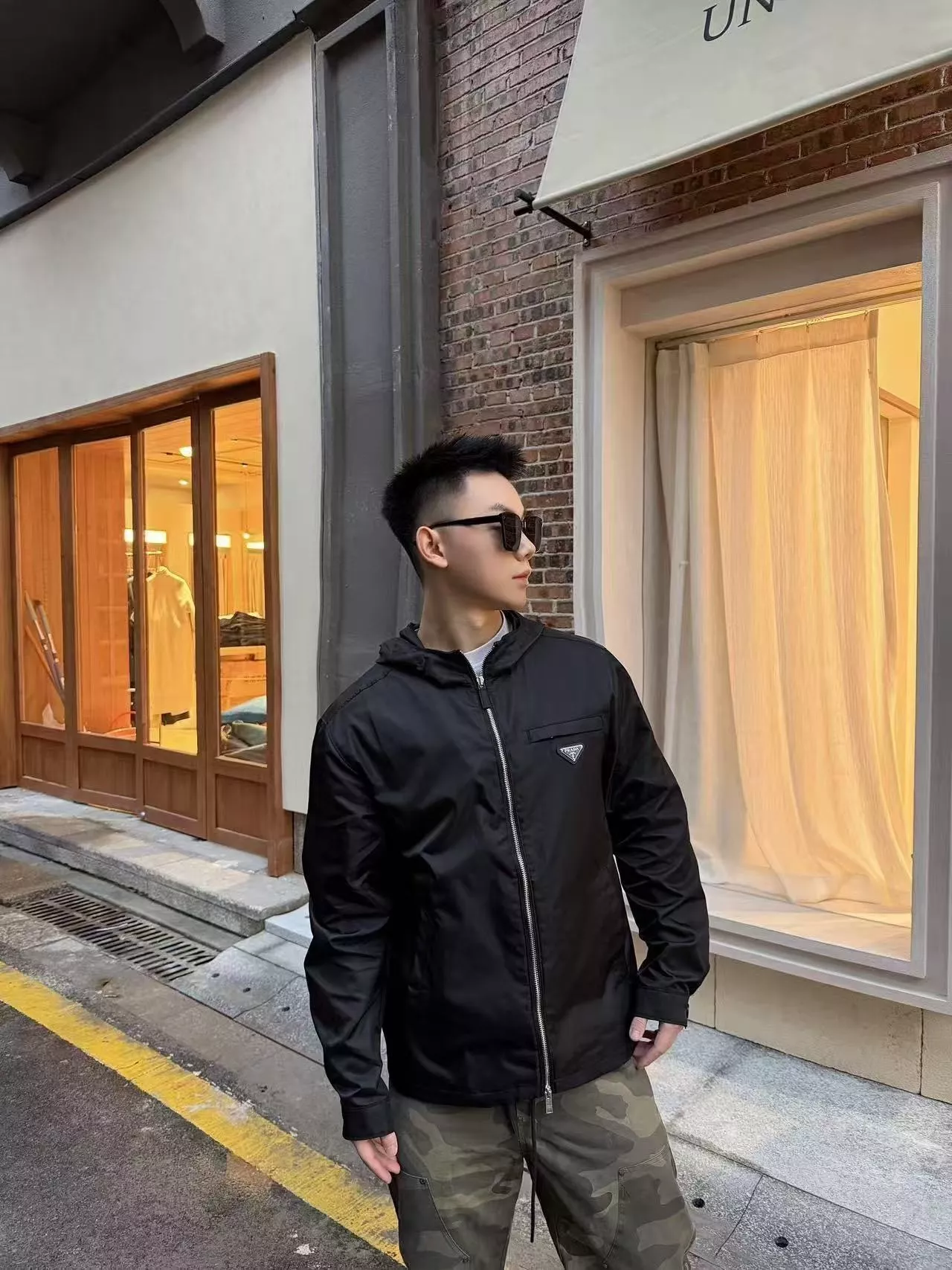프라다 리사이클 나일론 지퍼 포켓 후드 아우터 상세 이미지 12
