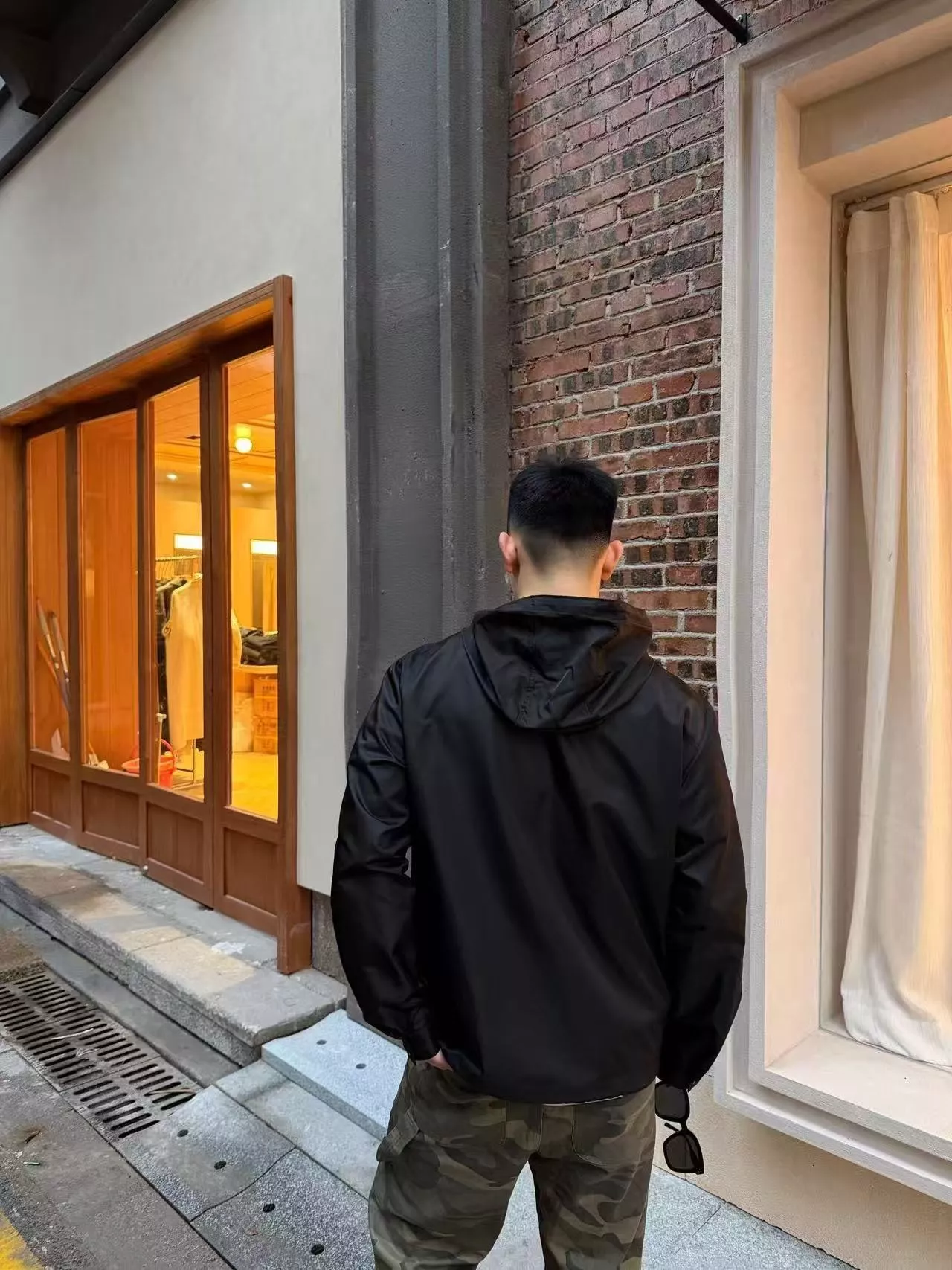 프라다 리사이클 나일론 지퍼 포켓 후드 아우터 상세 이미지 14