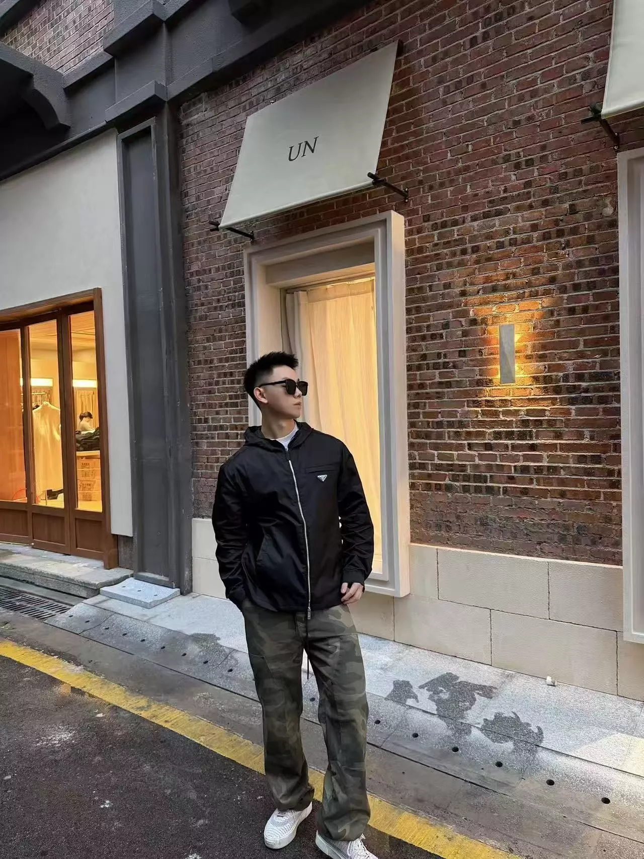 프라다 리사이클 나일론 지퍼 포켓 후드 아우터 상세 이미지 16
