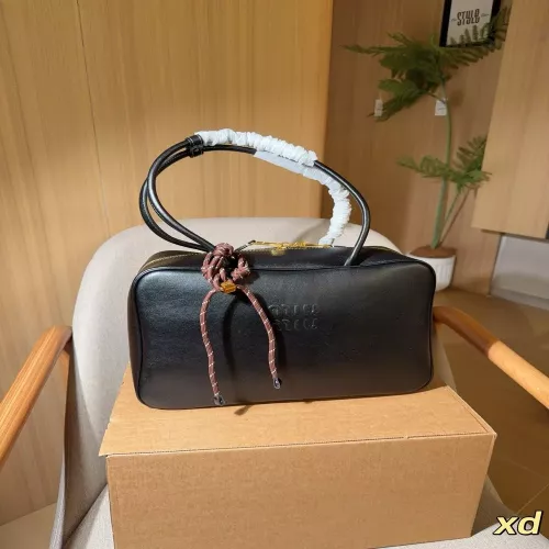 미우미우 볼링 스타일 레더 공문백