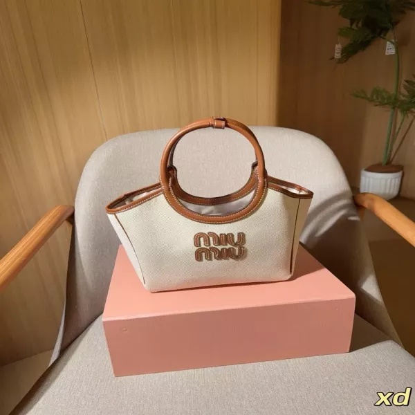 미우미우 캔버스 토트백