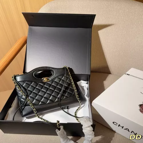 샤넬 체인 핸들 퀼팅 미니백