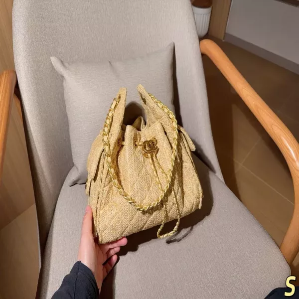 샤넬 라탄 짜임 체인 포인트 백