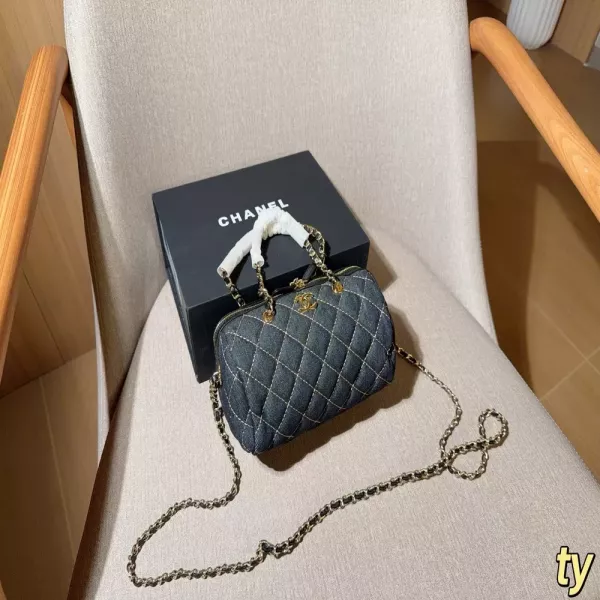 샤넬 체인 스트랩 데님 보스턴백