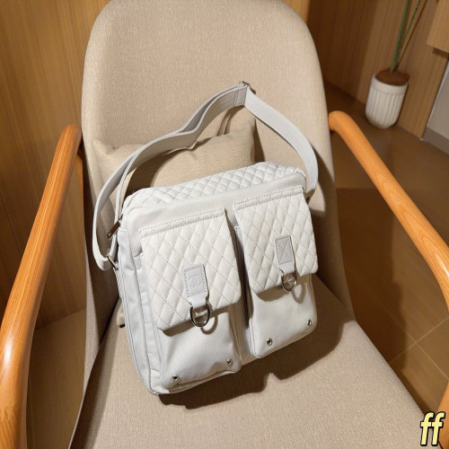 샤넬 빈티지 퀼팅 더블 포켓 플랩백