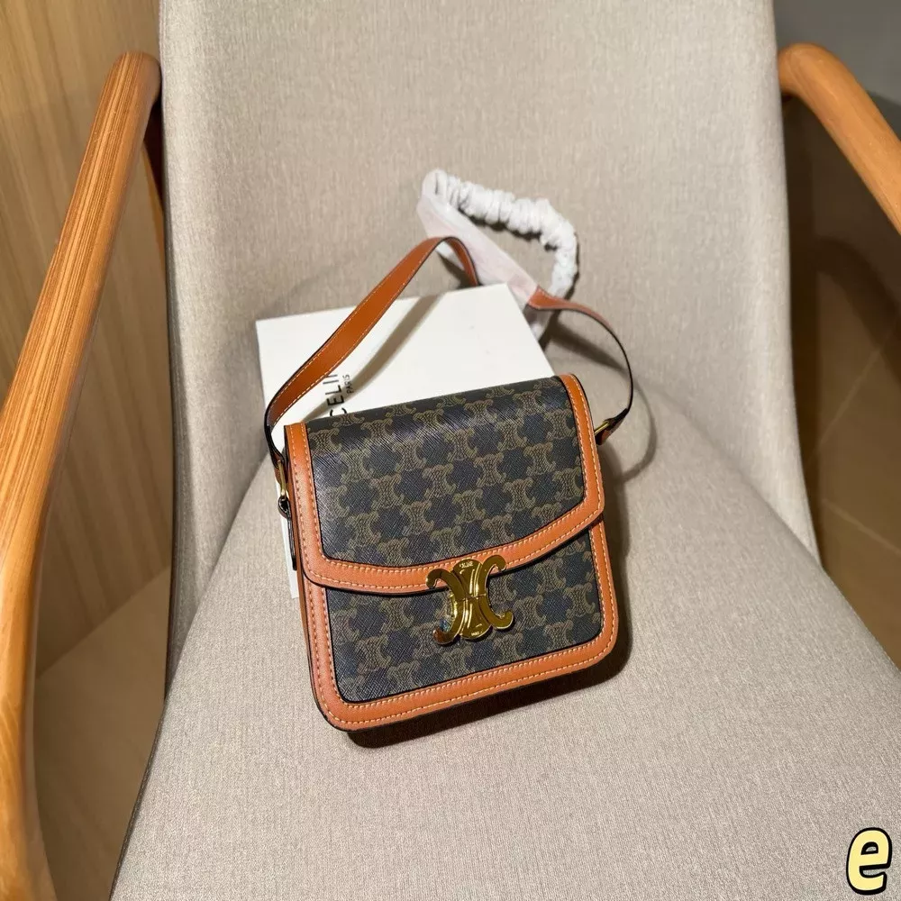 셀린느 클래식 트리오페 모노그램 백