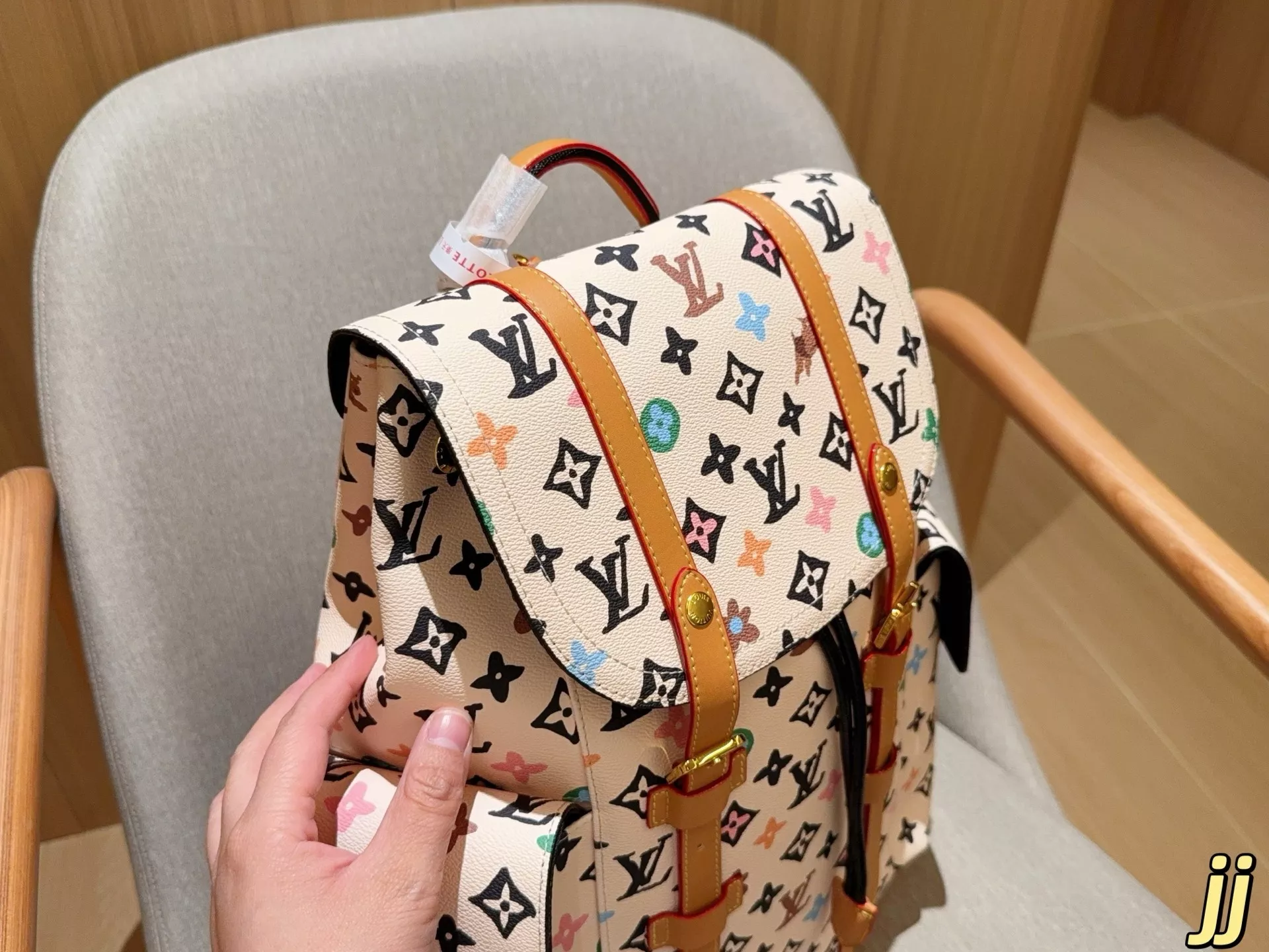 루이비통 남성 플랩 백팩 상세 이미지 7