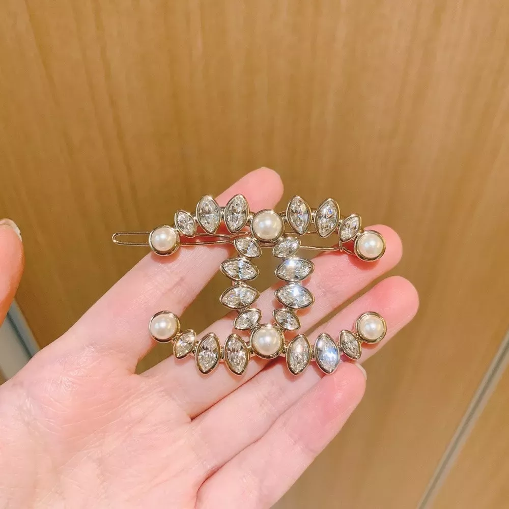 샤넬 더블C 크리스탈 진주 장식 핀