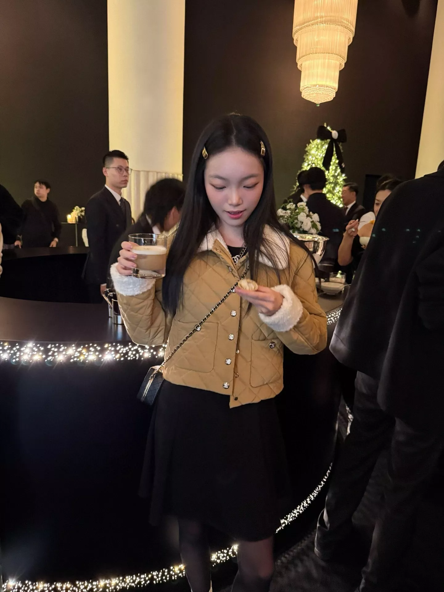 미우미우 에나멜 로고 헤어핀 세트 상세 이미지 19