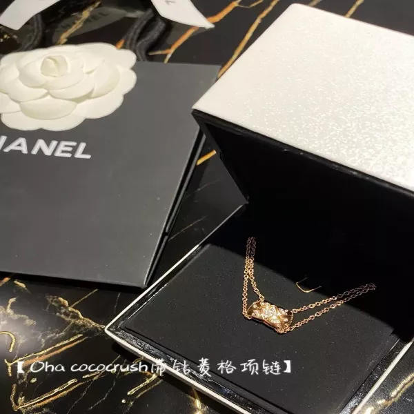 샤넬 코코 크러쉬 다이아 장식 네크리스