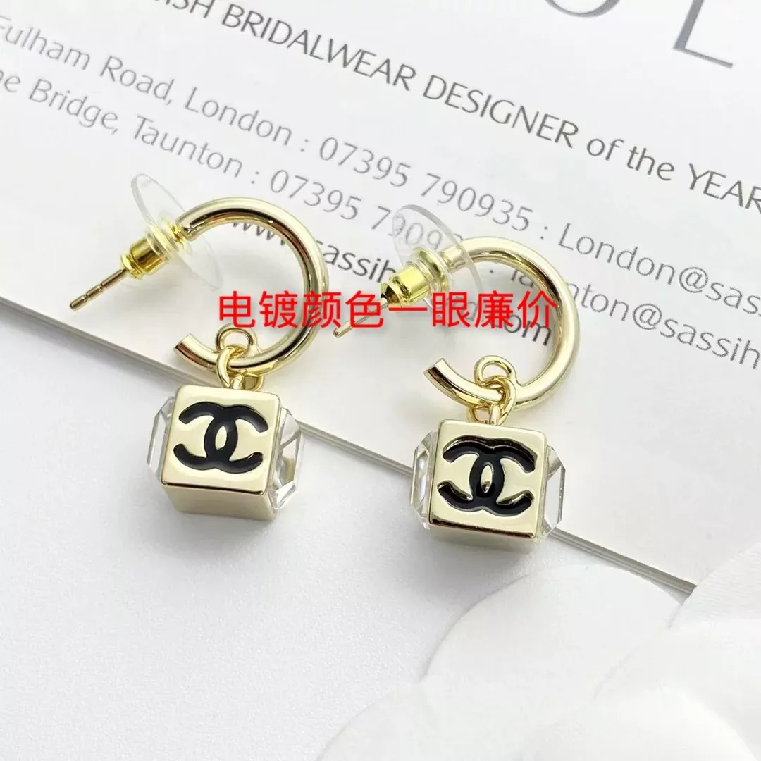 샤넬 더블 C 크리스탈 주사위 이어링 상세 이미지 19