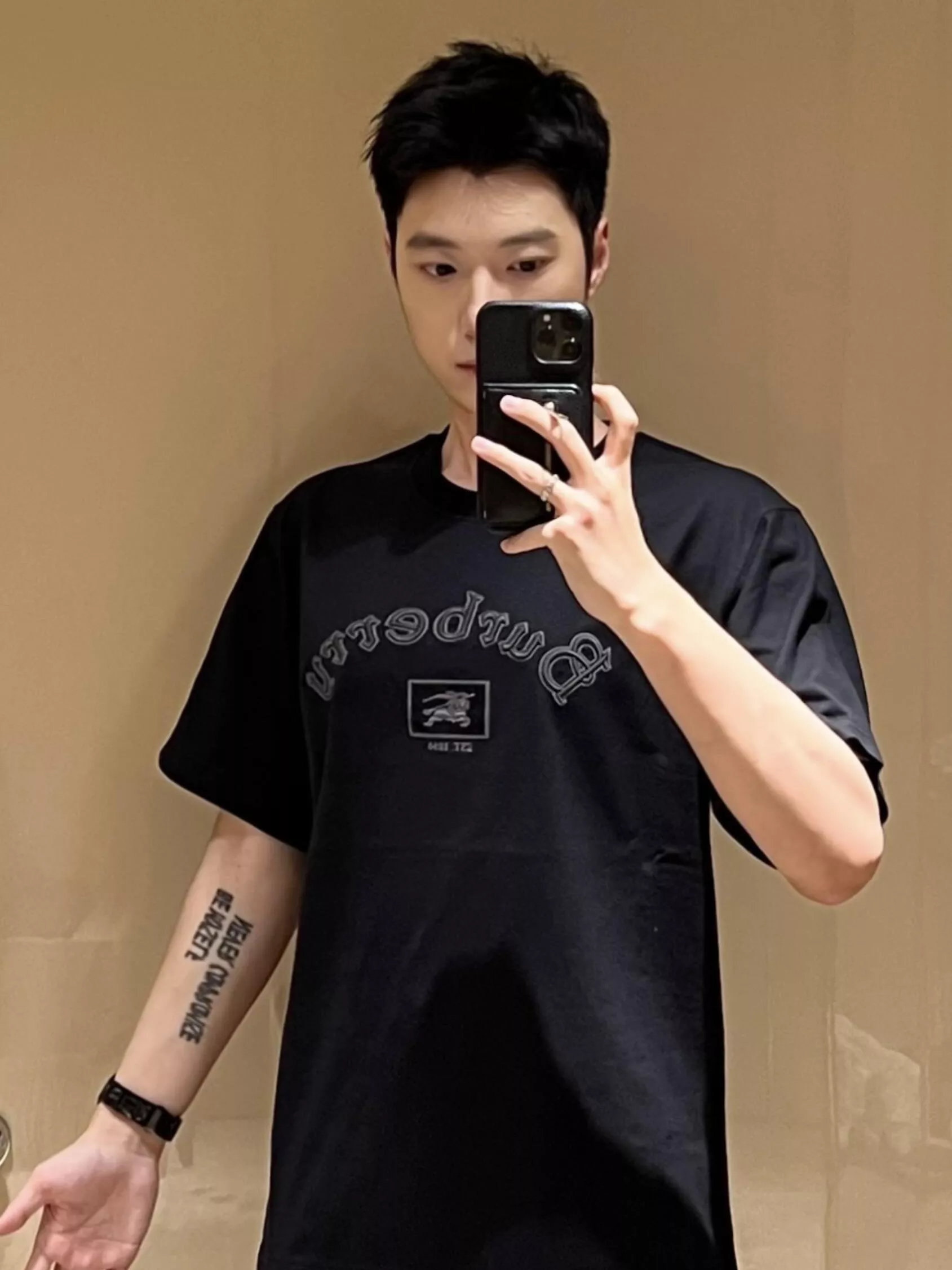 버버리 로고 자수 코튼 반소매 티셔츠 상세 이미지 14
