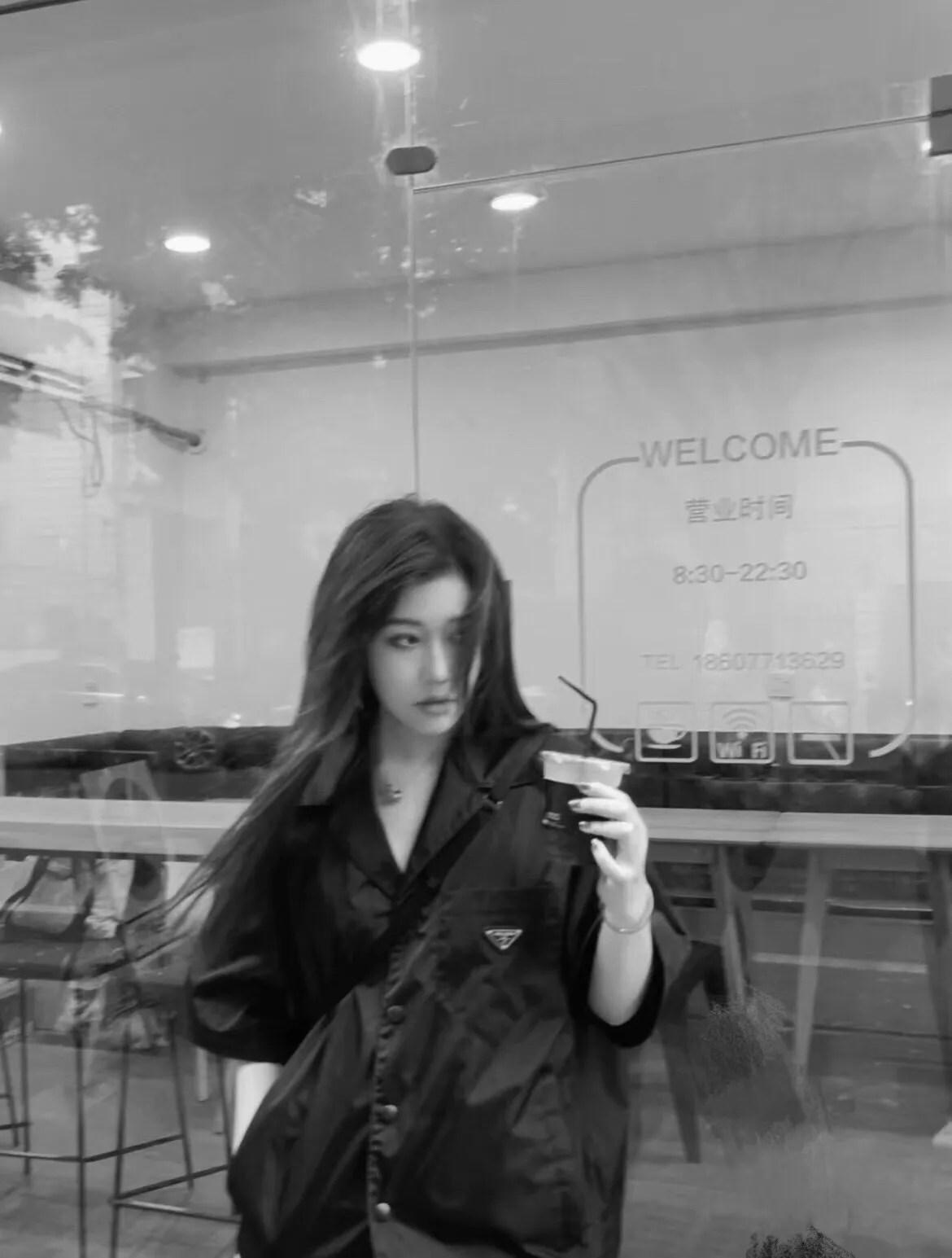 프라다 리나일론 반소매 셔츠 상세 이미지 20