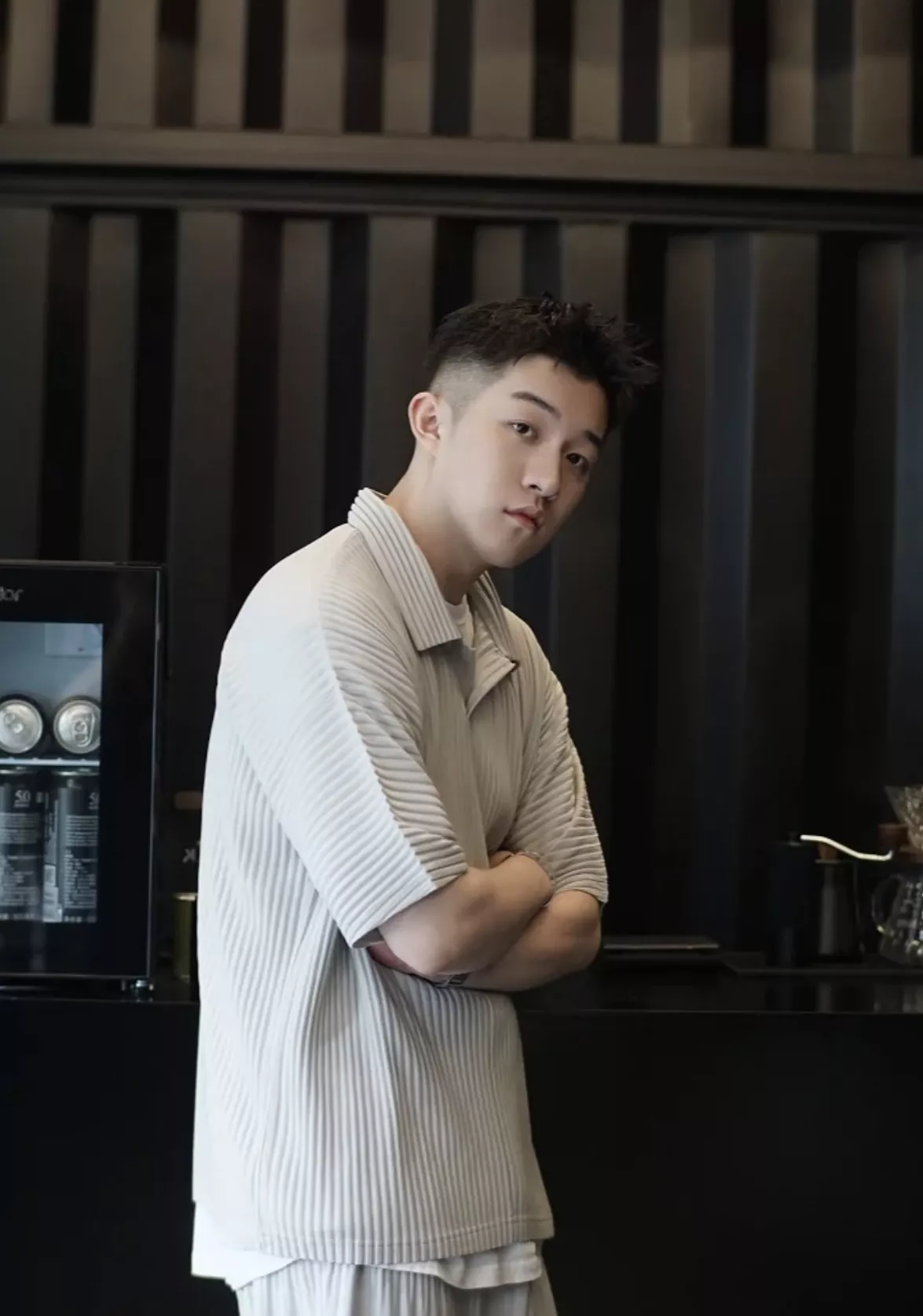 이세이미야케 플리츠 오픈카라 반소매 상의 상세 이미지 6