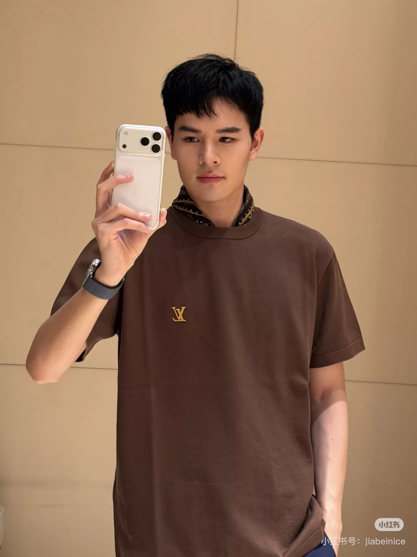 루이비통 레터 가죽 패치 반소매 니트 상세 이미지 11