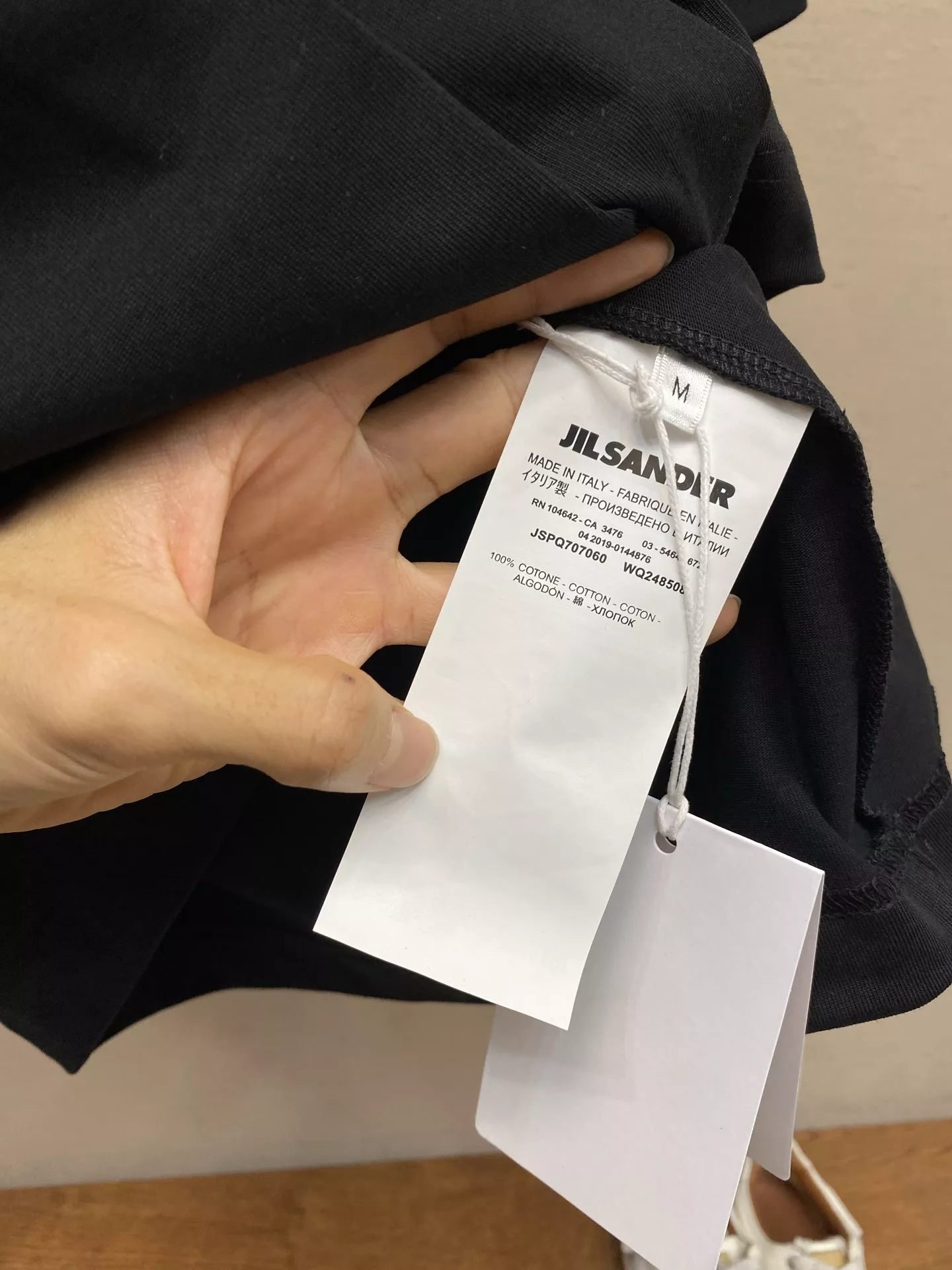 질샌더 메탈 링 장식 루즈핏 반소매 탑 상세 이미지 6